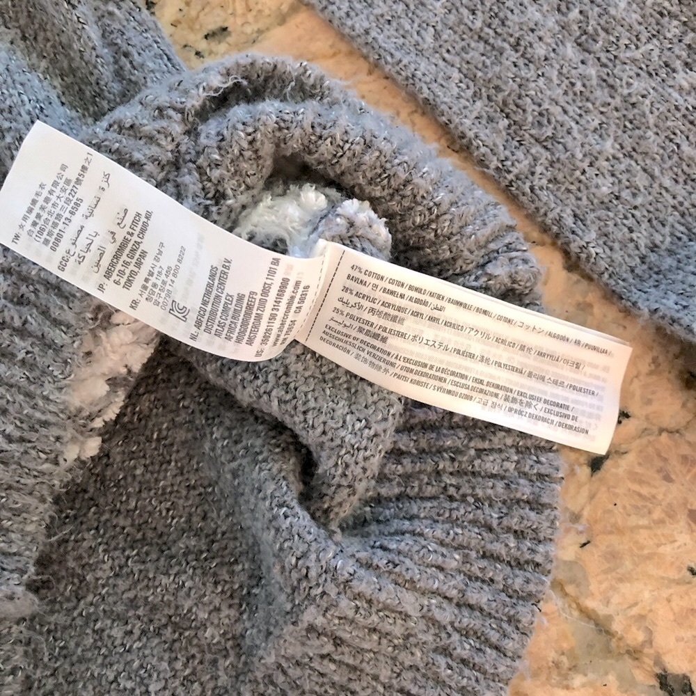 ❄️Hollister Sweater ❄️Snowflake Super Soft - Picture 6 of 10